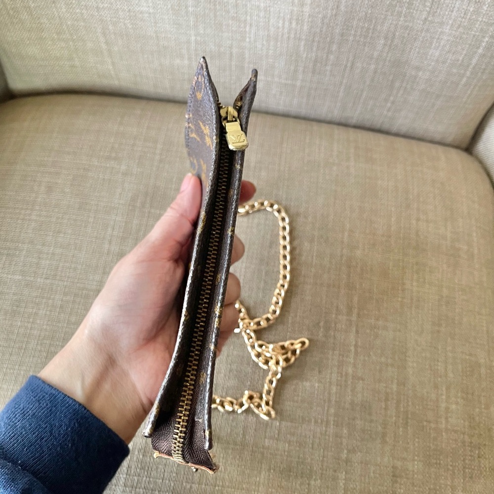 Authentic Louis Vuitton monogram wristlet pouch (7D136) - Picture 8 of 13